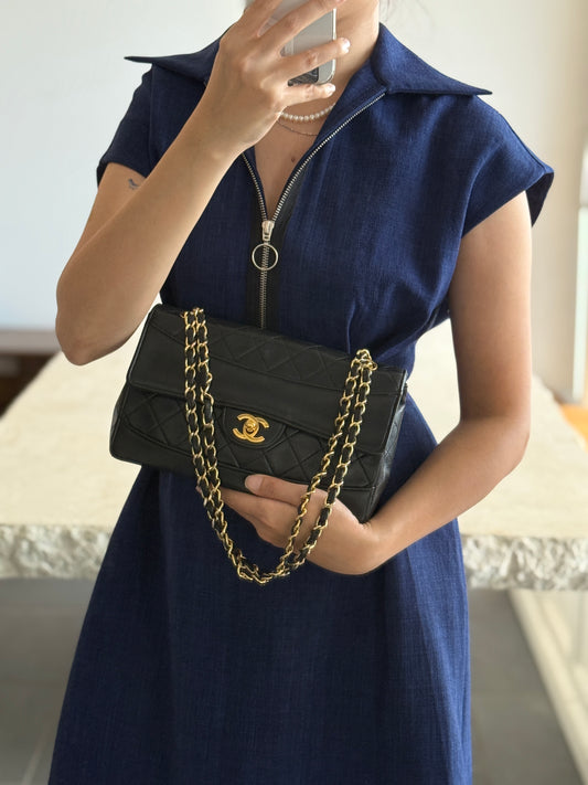 Rare Vintage Chanel Classic Single Curve Flap Medium Lambskin Black 24K Gold Hardware