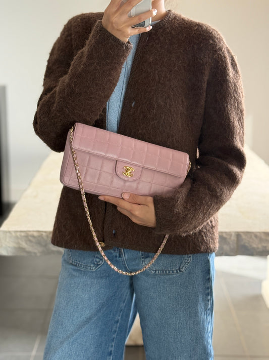 Rare Vintage Chanel Chocolate Bar Lambskin Light Pink Shoulder Bag Gold Hardware