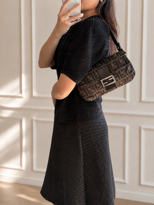 Vintage Fendi Baguette in Brown Zucca