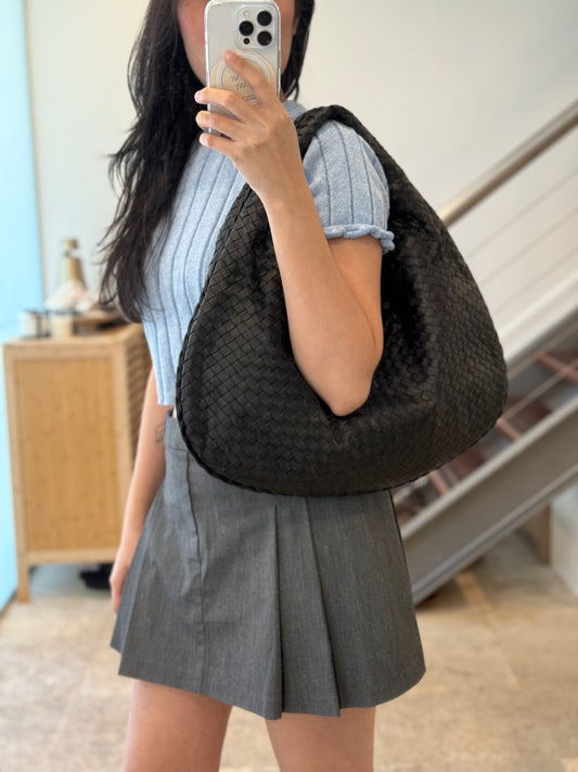 Brand New Bottega Veneta Intrecciato Medium Hobo in Black Leather