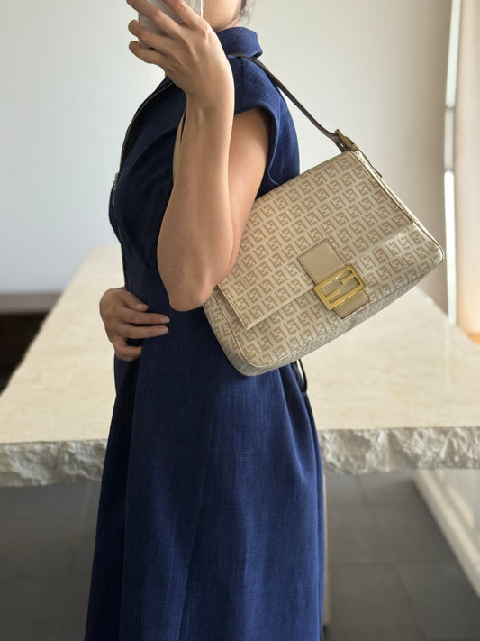 Rare Vintage Fendi Baguette in White Beige Canvas Gold Hardware