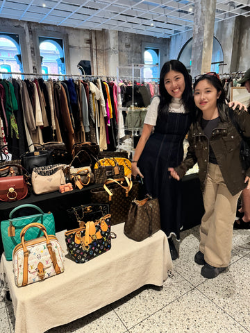Photo showing the store owner and customer in the pop up event