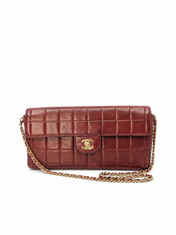 Vintage Chanel Chocolate Bar Burgundy Lambskin Shoulder Bag Gold Hardware