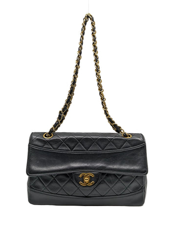 Rare Vintage Chanel Classic Single Curve Flap Medium Lambskin Black 24K Gold Hardware